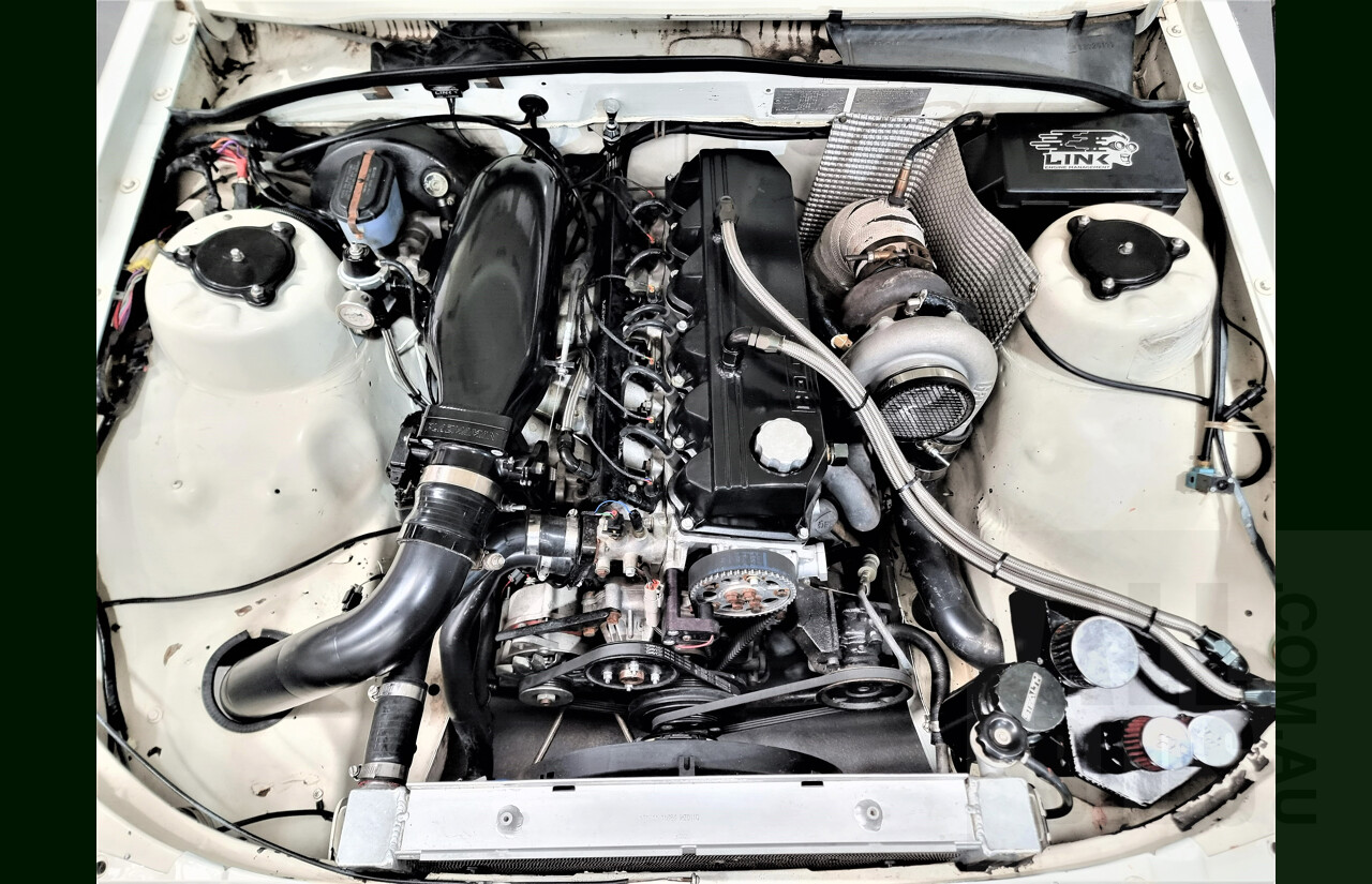 9/1986 Holden Berlina  VL 4d Sedan Alpine White 3.0L - 730hp Turbo