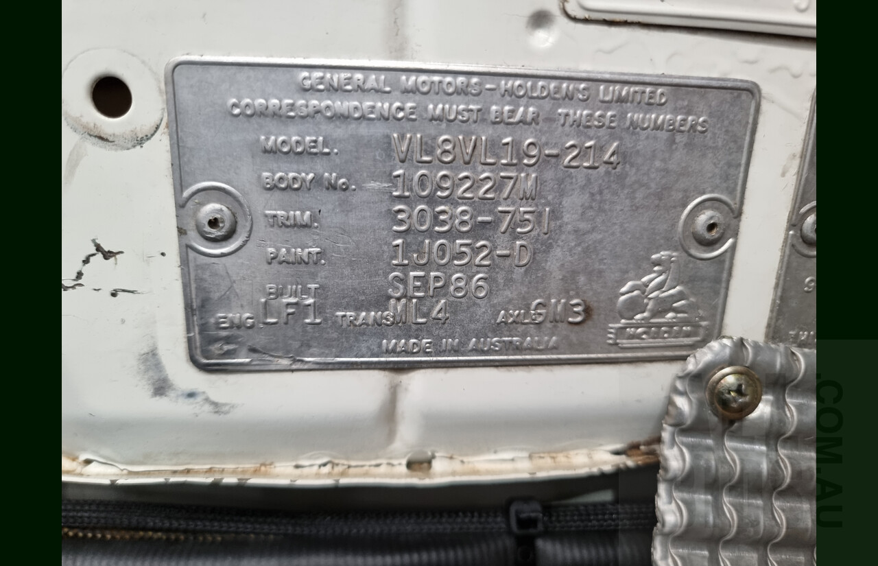 9/1986 Holden Berlina  VL 4d Sedan Alpine White 3.0L - 730hp Turbo