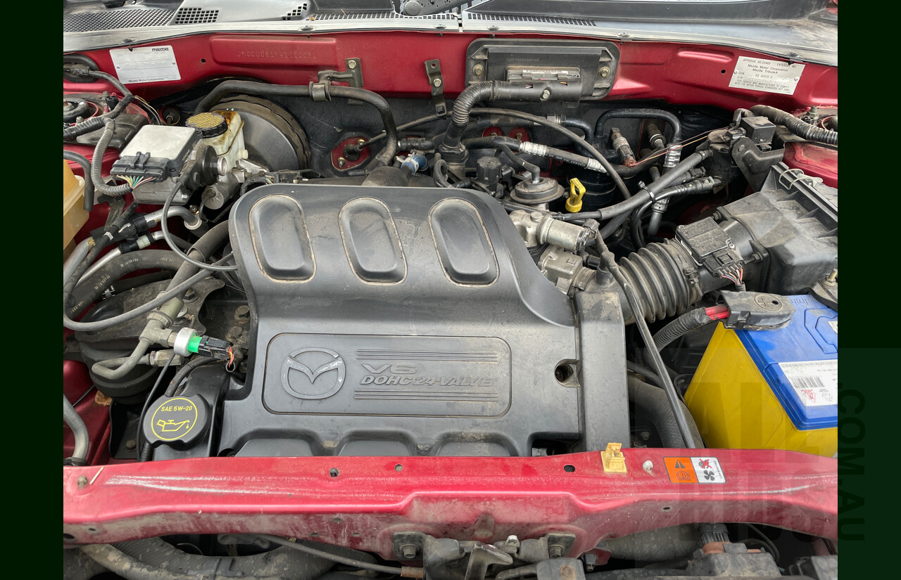 12/2005 Mazda Tribute Classic  4d Wagon Red 3.0L