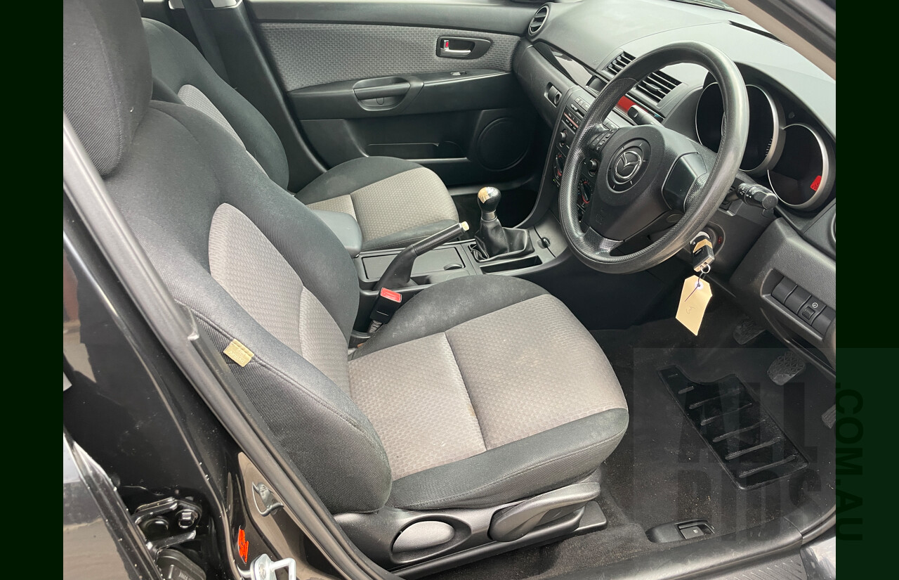 2/2006 Mazda Mazda3 MAXX Sport BK MY06 UPGRADE 4d Sedan Black 2.0L
