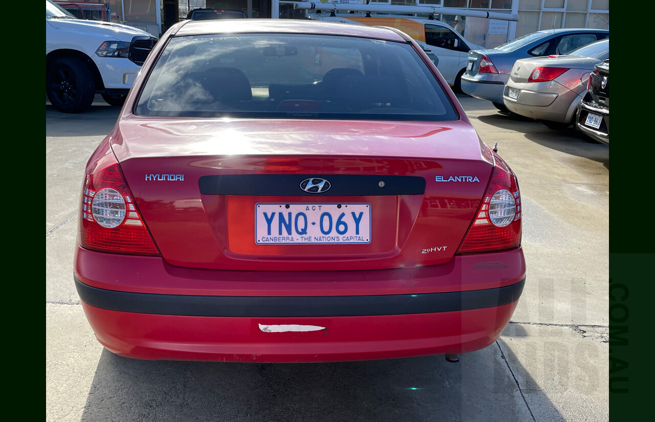 12/2003 Hyundai Elantra 2.0 HVT XD 4d Sedan Red 2.0L