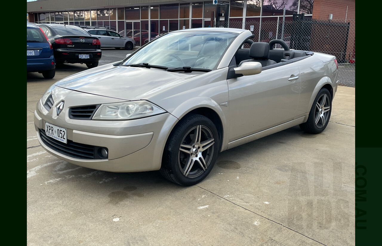 11/2007 Renault Megane Dynamique X84  2d Cabriolet Gold 2.0L