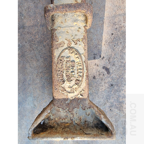 Vintage Trewhella 3 Ton Jack