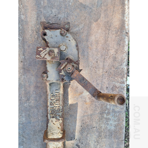 Vintage Trewhella 3 Ton Jack