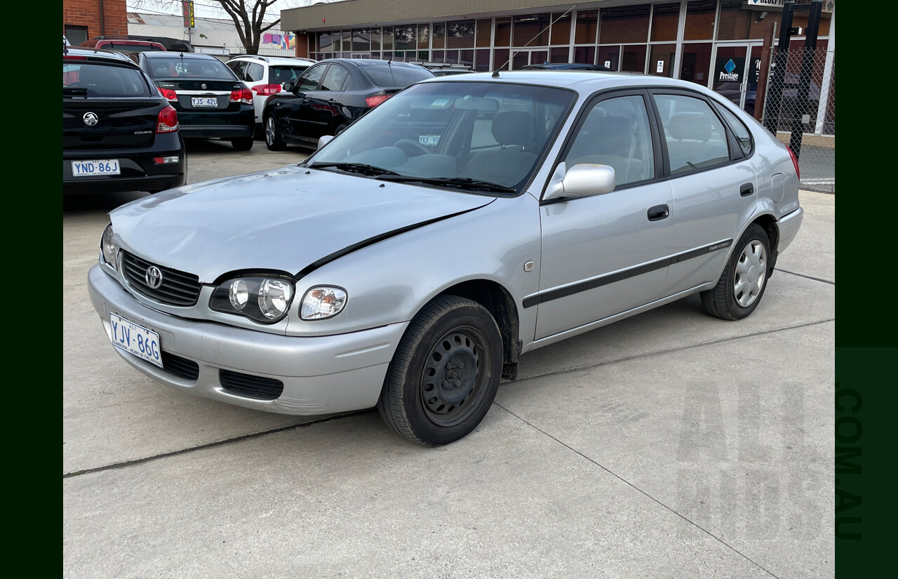 3/2001 Toyota Corolla Ascent SECA AE112R 5d Liftback Silver 1.8L