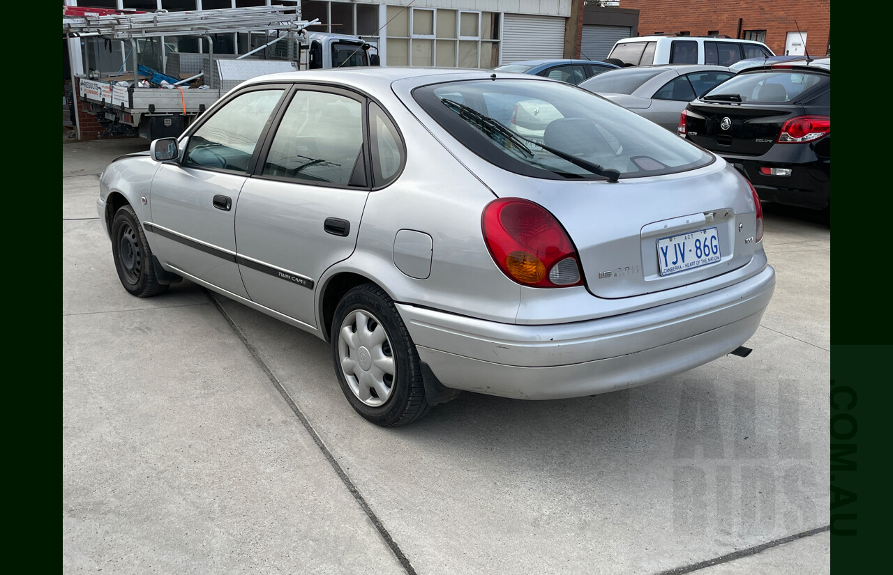 3/2001 Toyota Corolla Ascent SECA AE112R 5d Liftback Silver 1.8L