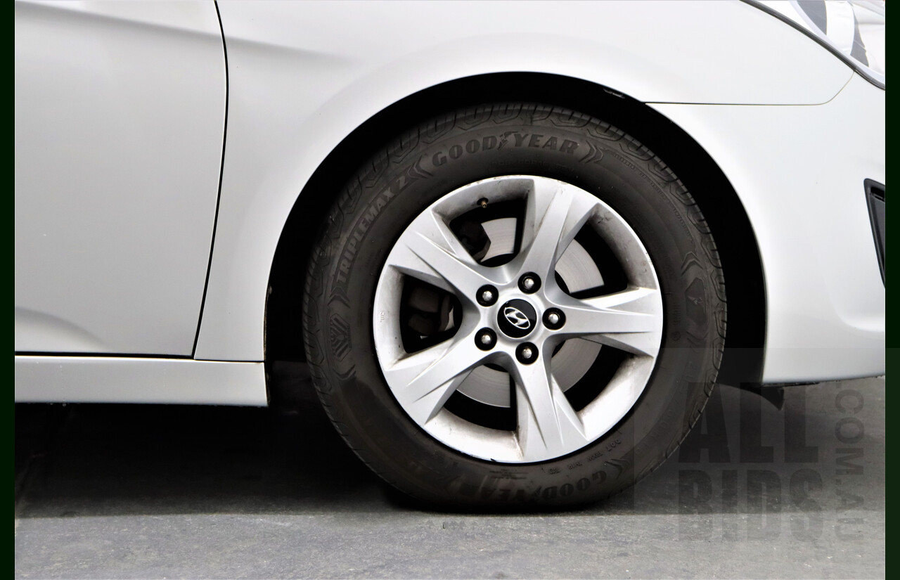 4/2013 Hyundai i40 Active VF 2 4d Sedan Silver 2.0L