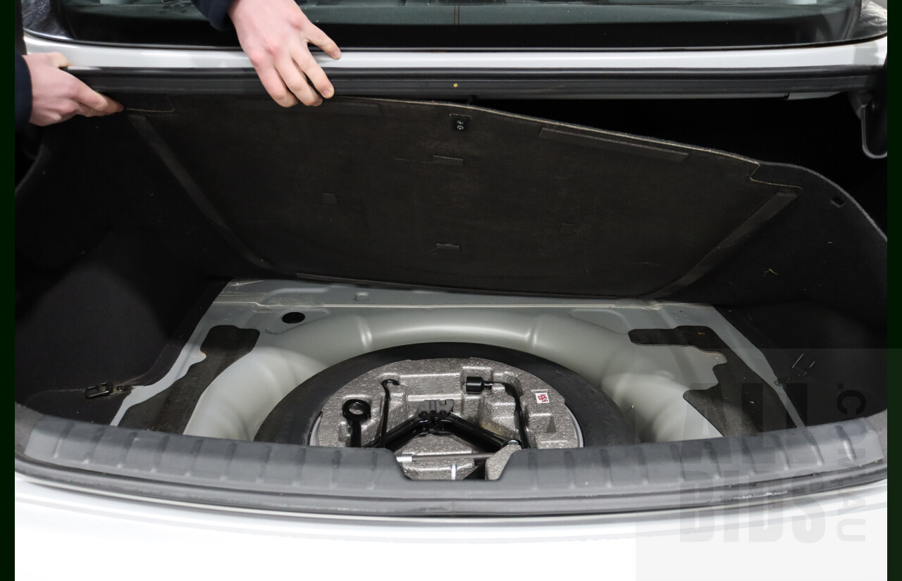 4/2013 Hyundai i40 Active VF 2 4d Sedan Silver 2.0L