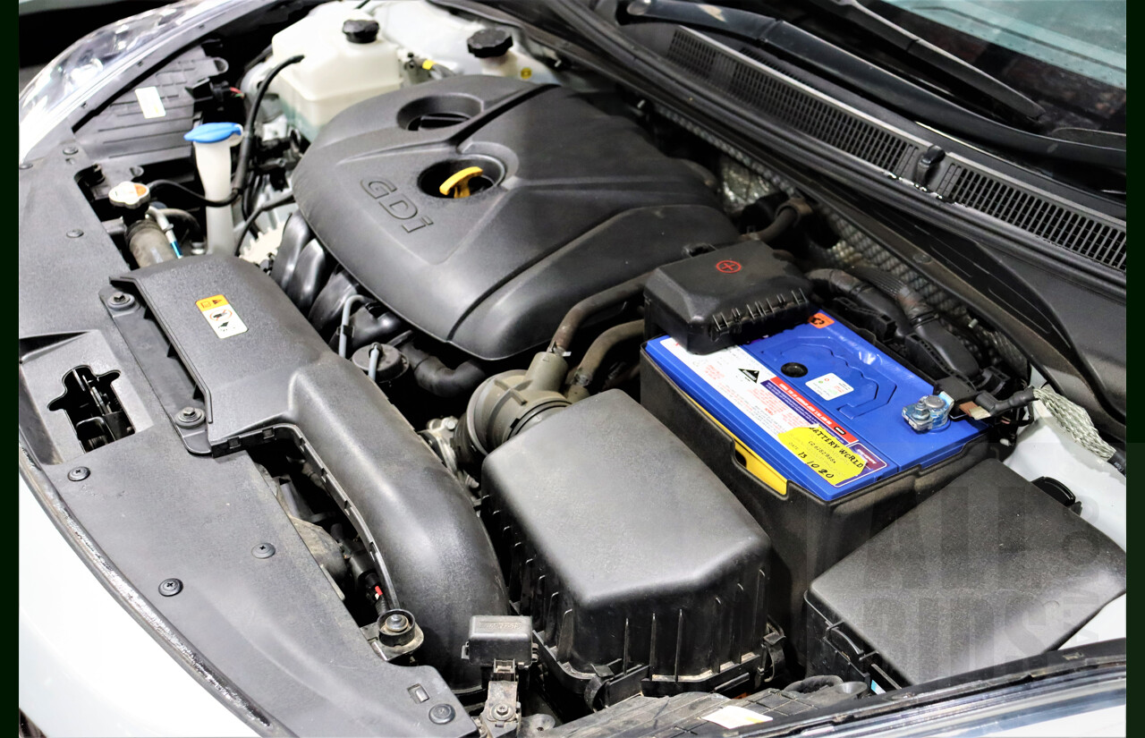 4/2013 Hyundai i40 Active VF 2 4d Sedan Silver 2.0L