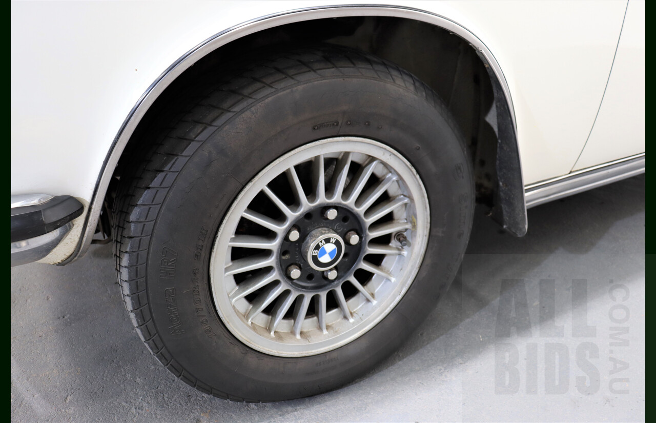 6/1976 BMW E3 (New-Six) 3.0LA 4d Sedan White 3.0L