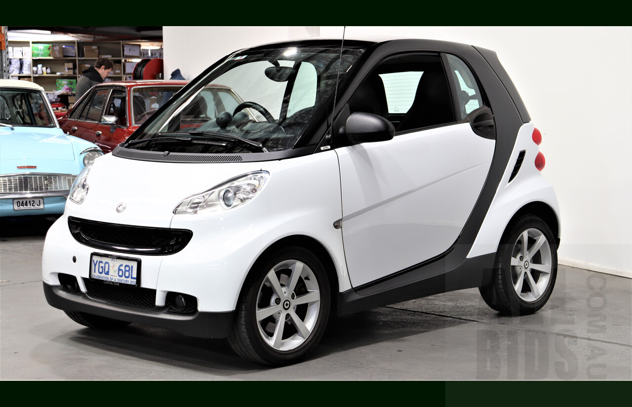 10/2008 Smart Fortwo Coupe 451 2d Coupe White 1.0L