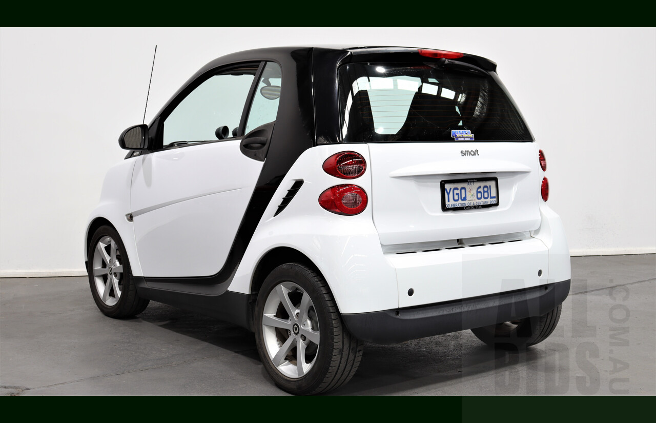 10/2008 Smart Fortwo Coupe 451 2d Coupe White 1.0L