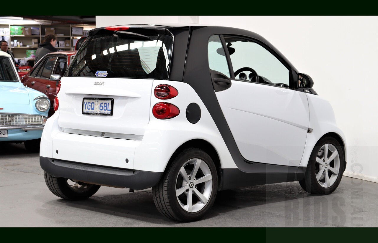 10/2008 Smart Fortwo Coupe 451 2d Coupe White 1.0L