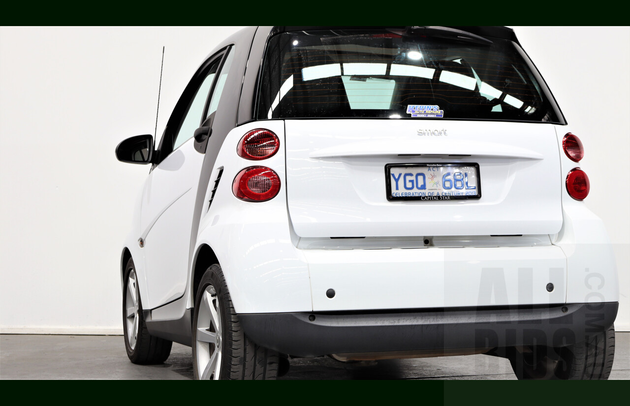 10/2008 Smart Fortwo Coupe 451 2d Coupe White 1.0L