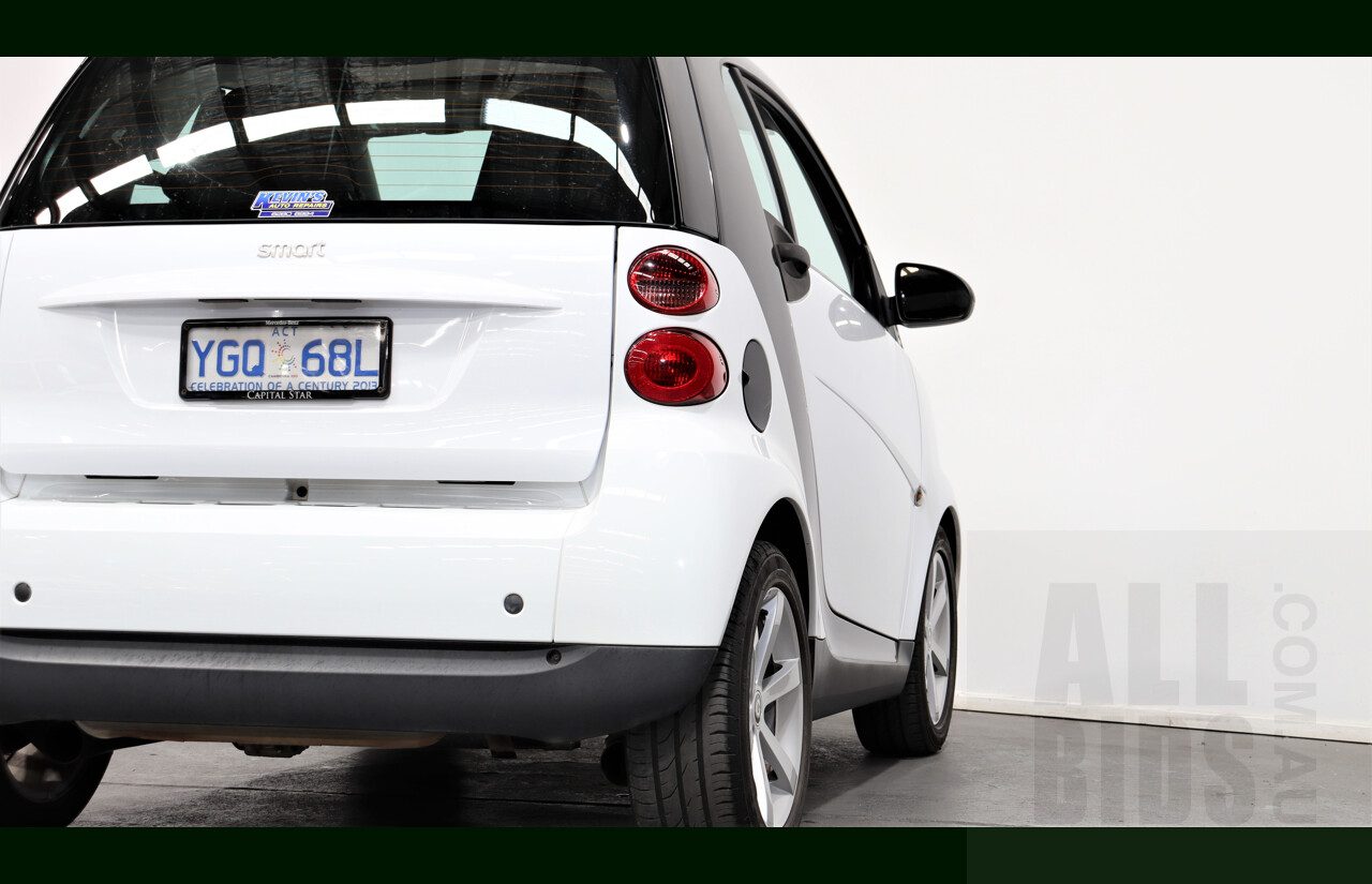 10/2008 Smart Fortwo Coupe 451 2d Coupe White 1.0L