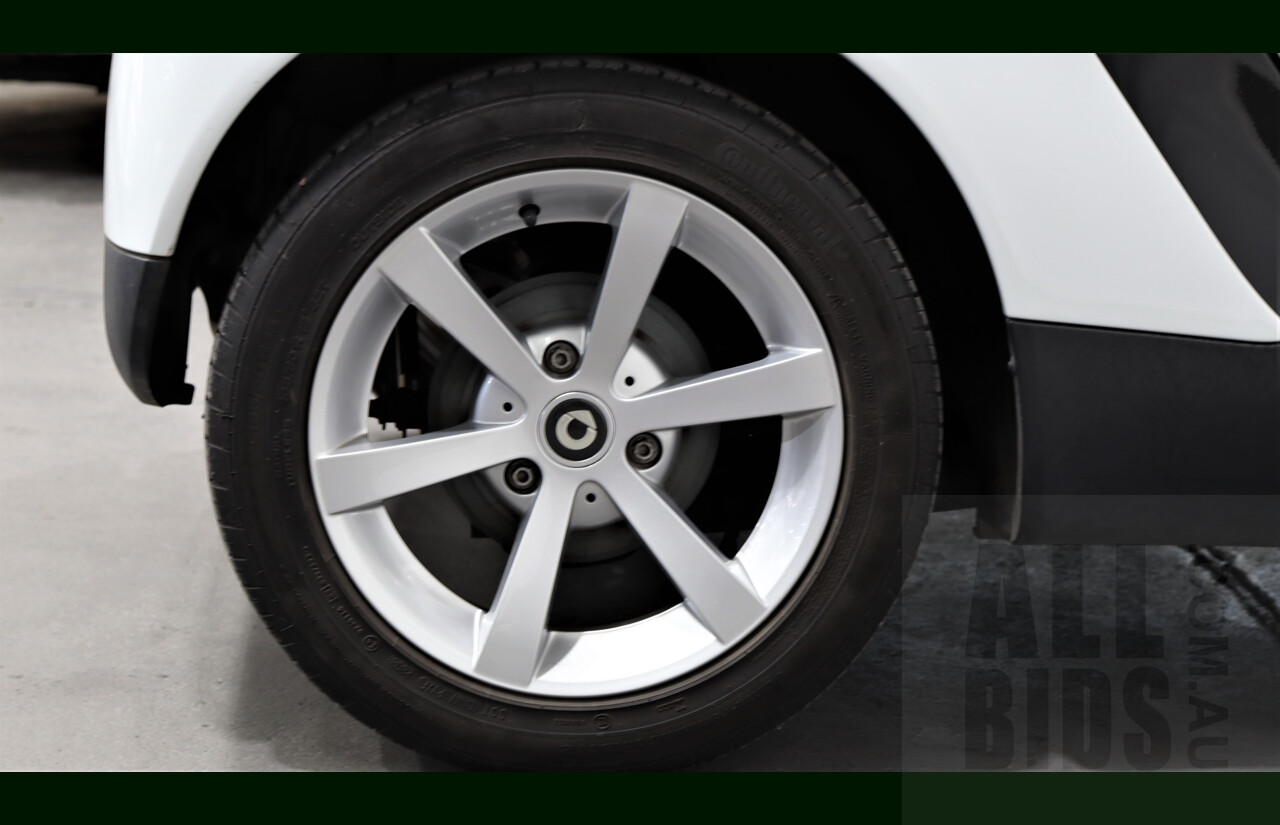 10/2008 Smart Fortwo Coupe 451 2d Coupe White 1.0L