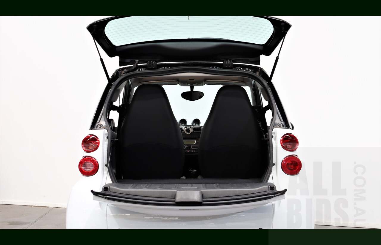 10/2008 Smart Fortwo Coupe 451 2d Coupe White 1.0L