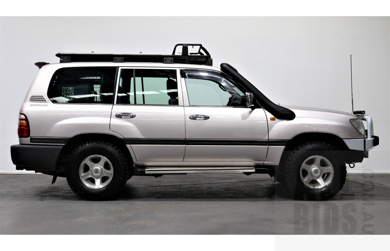 6/2000 Toyota Landcruiser GXL (4x4) FZJ105R 4d Wagon Silver 4.5L