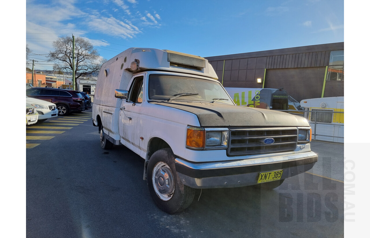 2/1992 Ford F250 C/Cab Ex-Ambulance White 5.8L V8 VIN: 6FPAAAAH2JNR47485 REG: XNT385