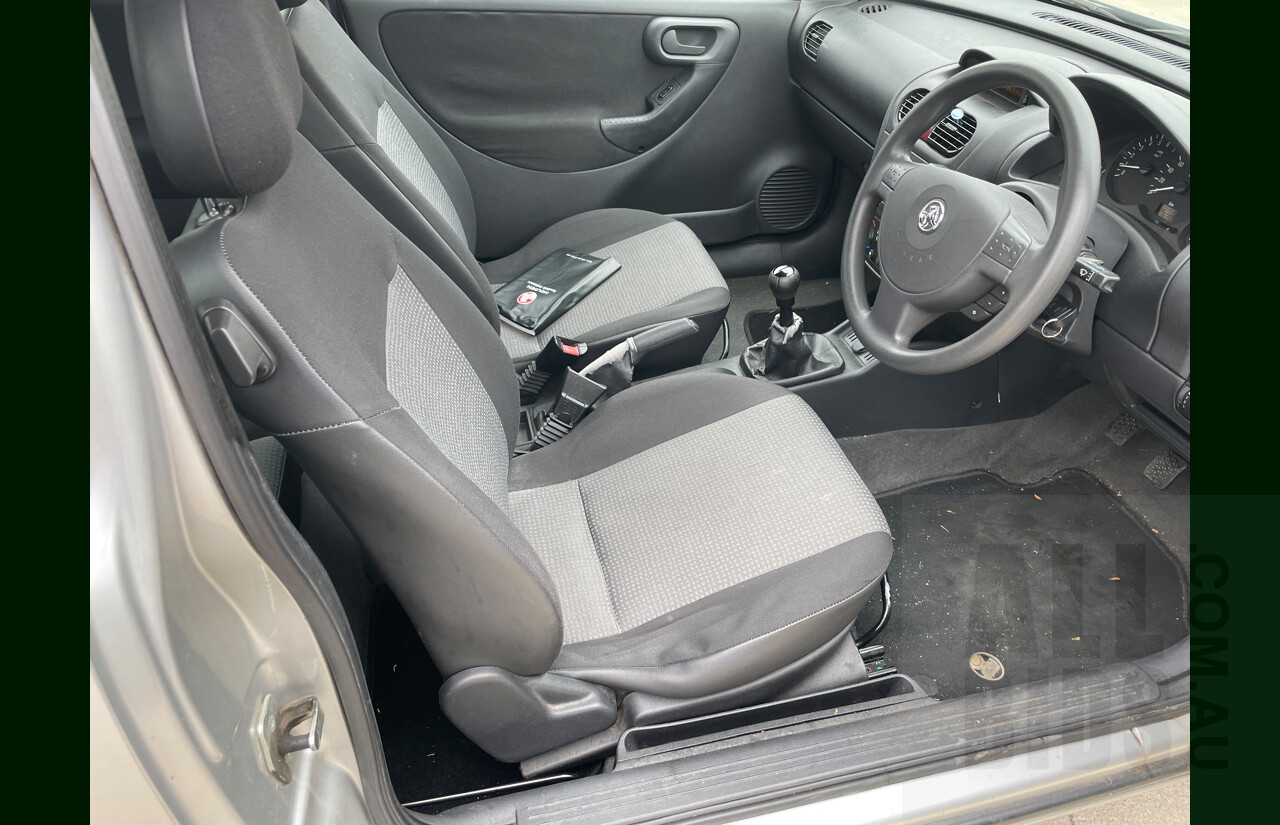 4/2005 Holden Barina  XC (MY04.5) 3d Hatchback Silver 1.4L