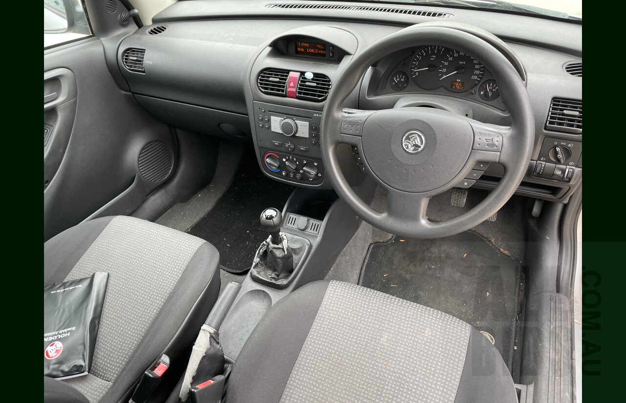 4/2005 Holden Barina  XC (MY04.5) 3d Hatchback Silver 1.4L