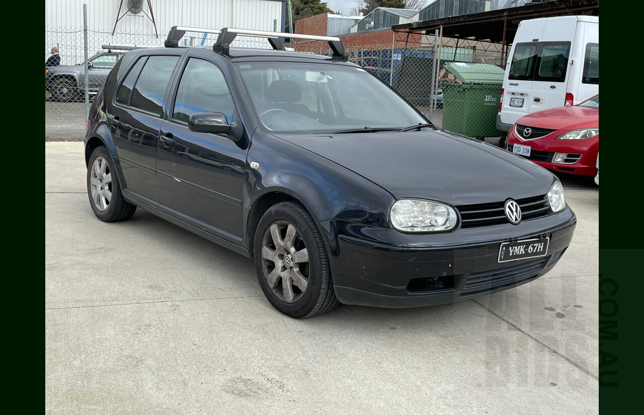 8/2003 Volkswagen Golf 2.0 Sport  5d Hatchback Black 2.0L