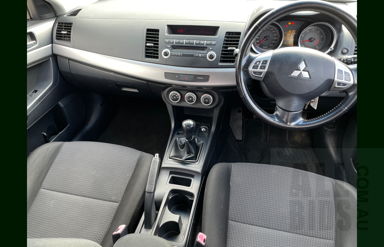 9/2007 Mitsubishi Lancer ES CJ 4d Sedan Gold 2.0L