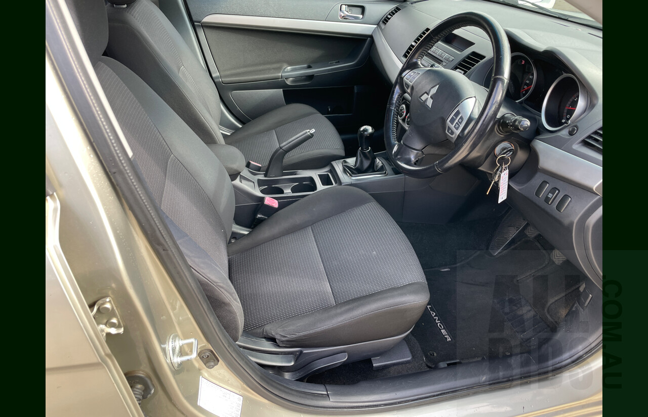 9/2007 Mitsubishi Lancer ES CJ 4d Sedan Gold 2.0L
