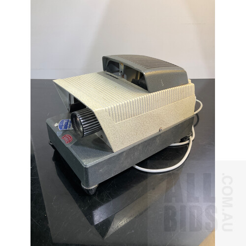 Braun Nurnberg Paximat Slide Projector