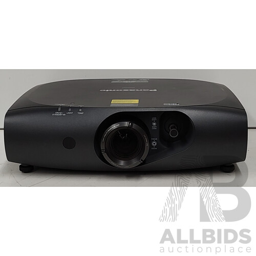 Panasonic (PT-RZ470) FHD (1080p) Projector