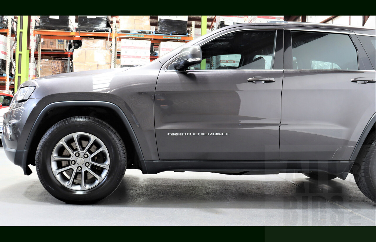 4/2014 Jeep Grand Cherokee Laredo (4x2) WK MY14 4d Wagon Grey 3.6L