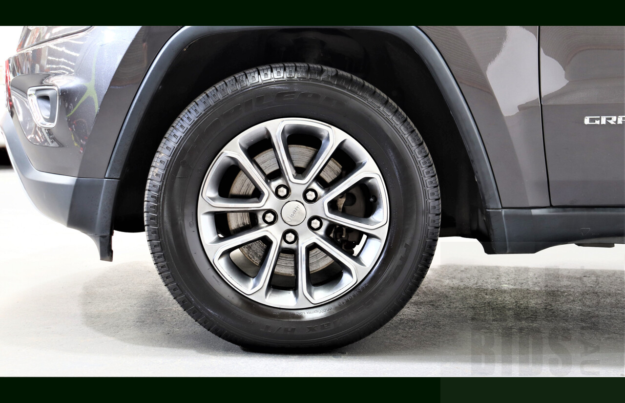 4/2014 Jeep Grand Cherokee Laredo (4x2) WK MY14 4d Wagon Grey 3.6L