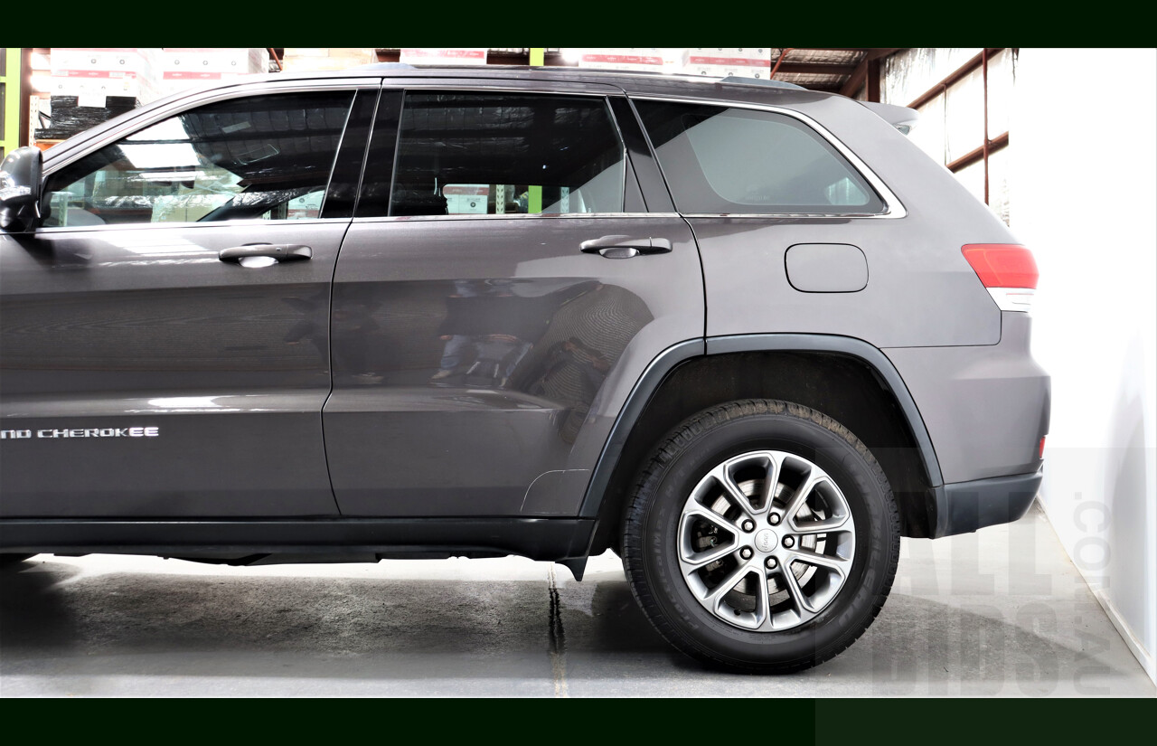 4/2014 Jeep Grand Cherokee Laredo (4x2) WK MY14 4d Wagon Grey 3.6L