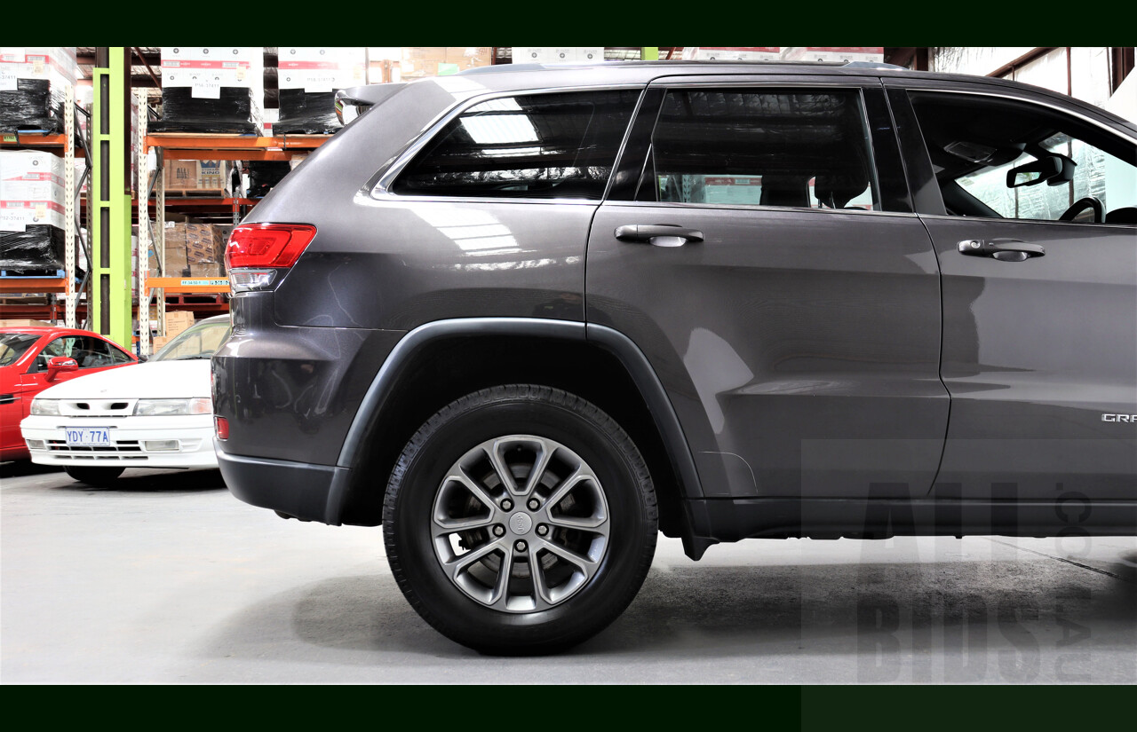 4/2014 Jeep Grand Cherokee Laredo (4x2) WK MY14 4d Wagon Grey 3.6L