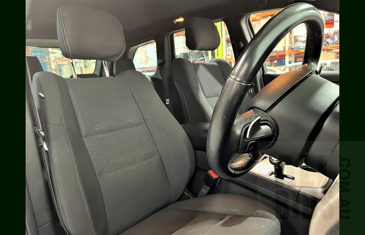 4/2014 Jeep Grand Cherokee Laredo (4x2) WK MY14 4d Wagon Grey 3.6L