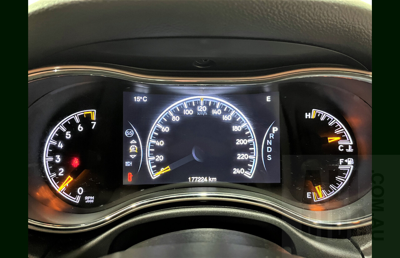 4/2014 Jeep Grand Cherokee Laredo (4x2) WK MY14 4d Wagon Grey 3.6L