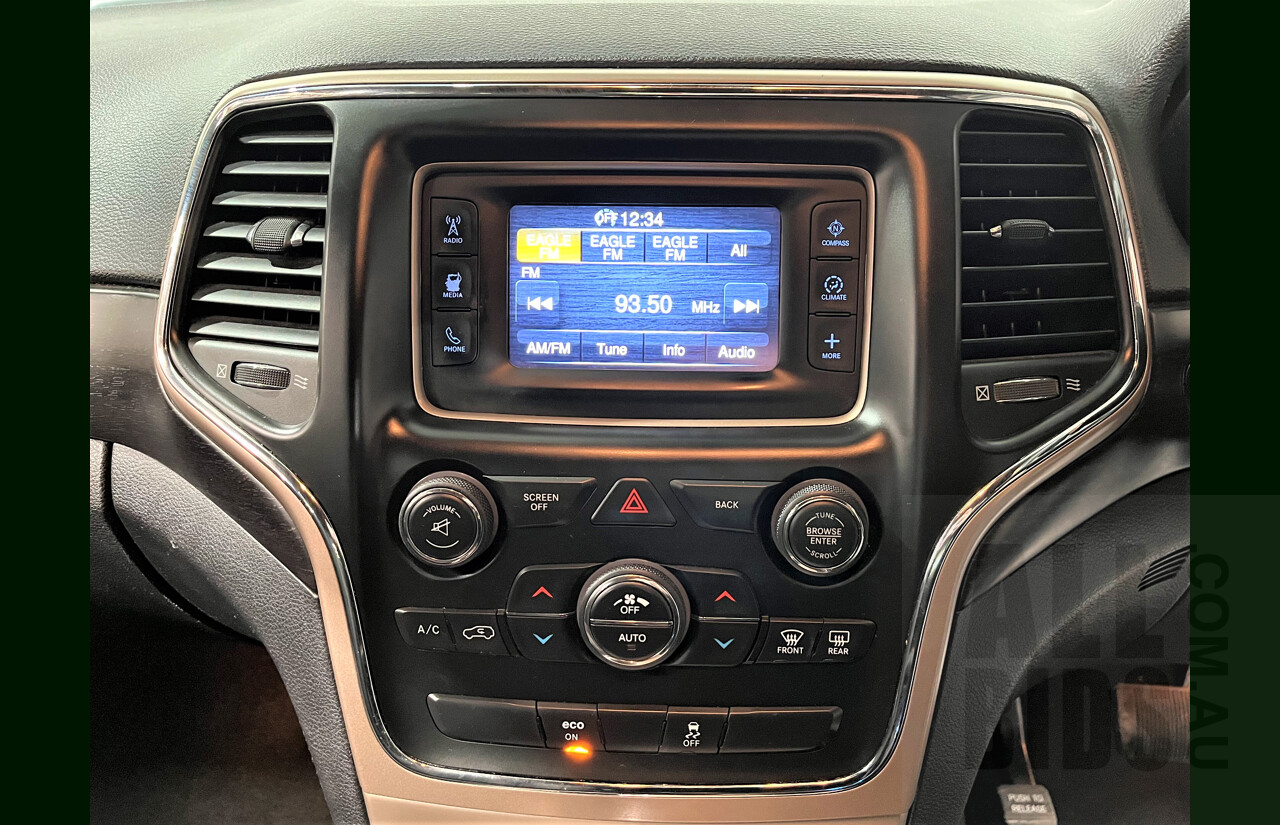 4/2014 Jeep Grand Cherokee Laredo (4x2) WK MY14 4d Wagon Grey 3.6L