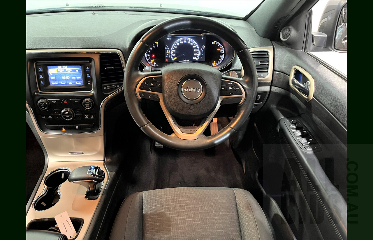 4/2014 Jeep Grand Cherokee Laredo (4x2) WK MY14 4d Wagon Grey 3.6L