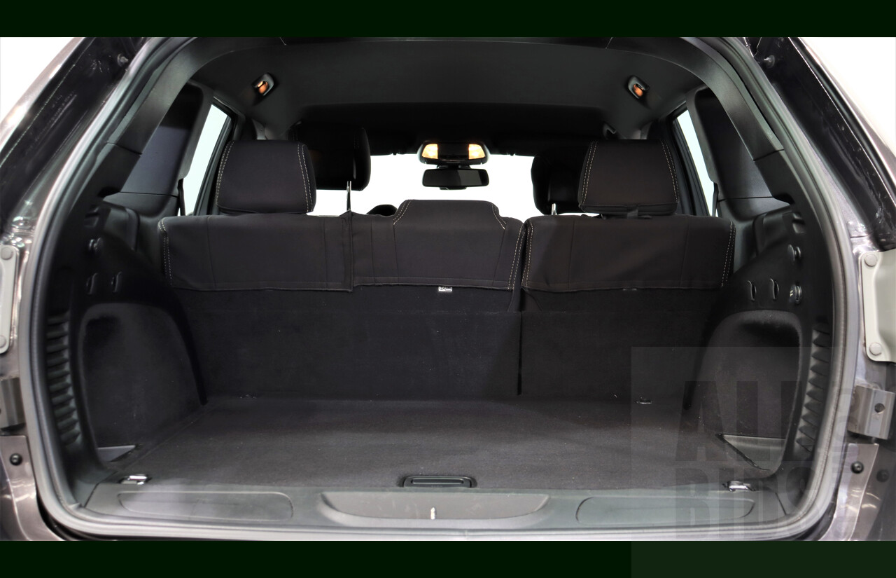 4/2014 Jeep Grand Cherokee Laredo (4x2) WK MY14 4d Wagon Grey 3.6L