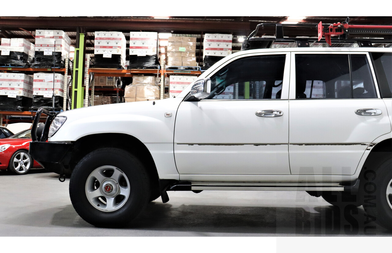 11/1999 Toyota Landcruiser (4x4) HZJ105R 4d Wagon White 4.2L Diesel