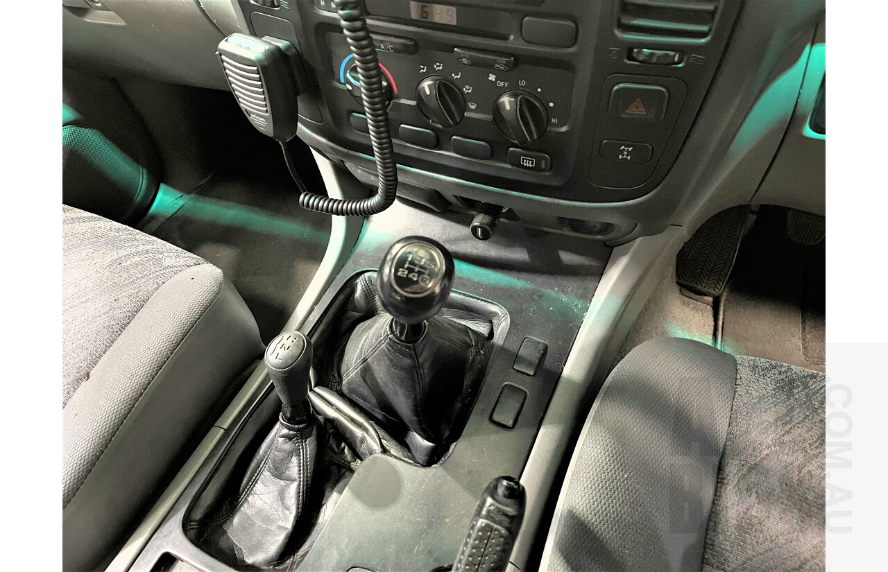 11/1999 Toyota Landcruiser (4x4) HZJ105R 4d Wagon White 4.2L Diesel