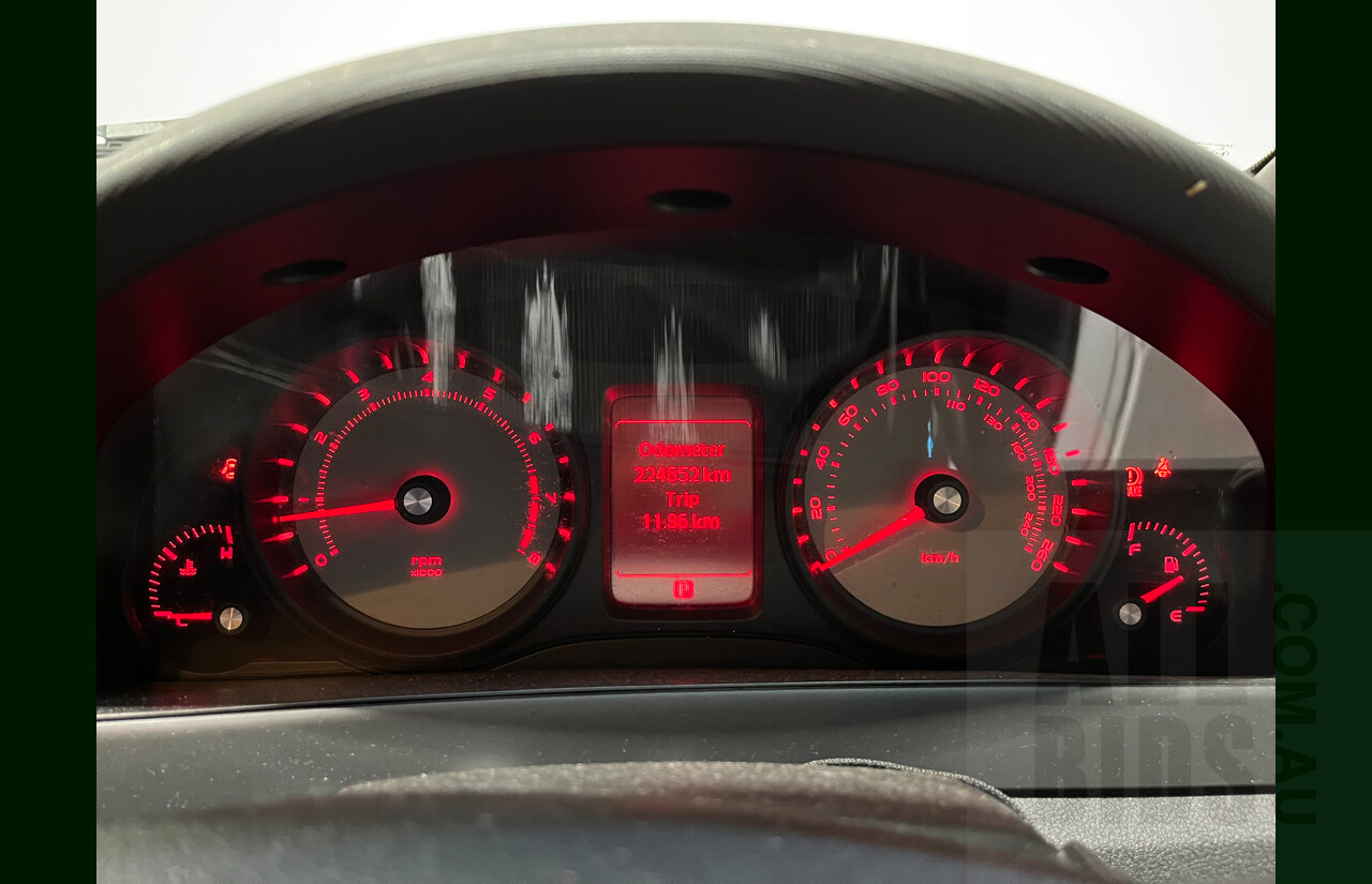 11/2007 Holden Commodore SS VE Utility Silver 6.0L V8