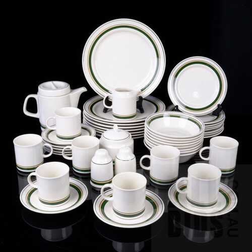 Sosume Green Veil Dinner Service, 45 Pieces