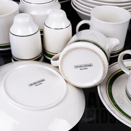 Sosume Green Veil Dinner Service, 45 Pieces