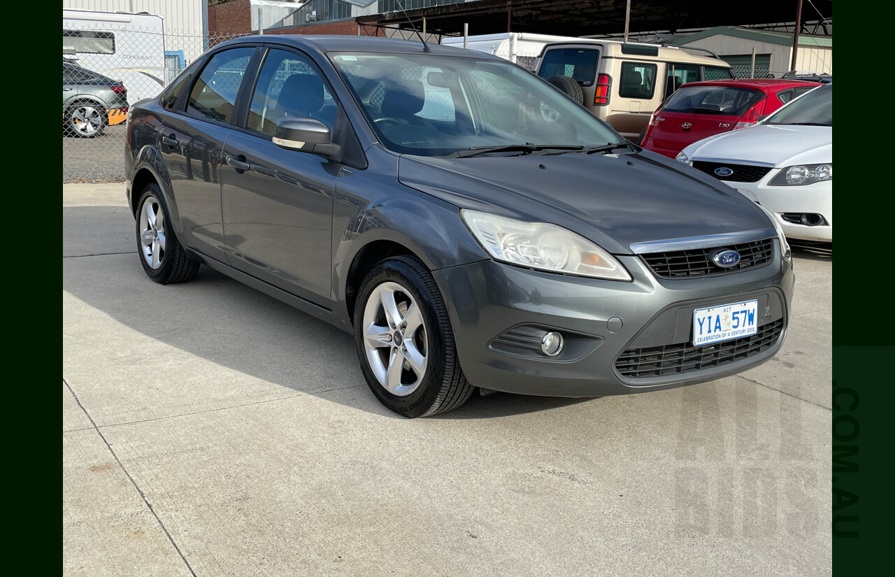 8/2009 Ford Focus LX LV 4d Sedan Grey 2.0L