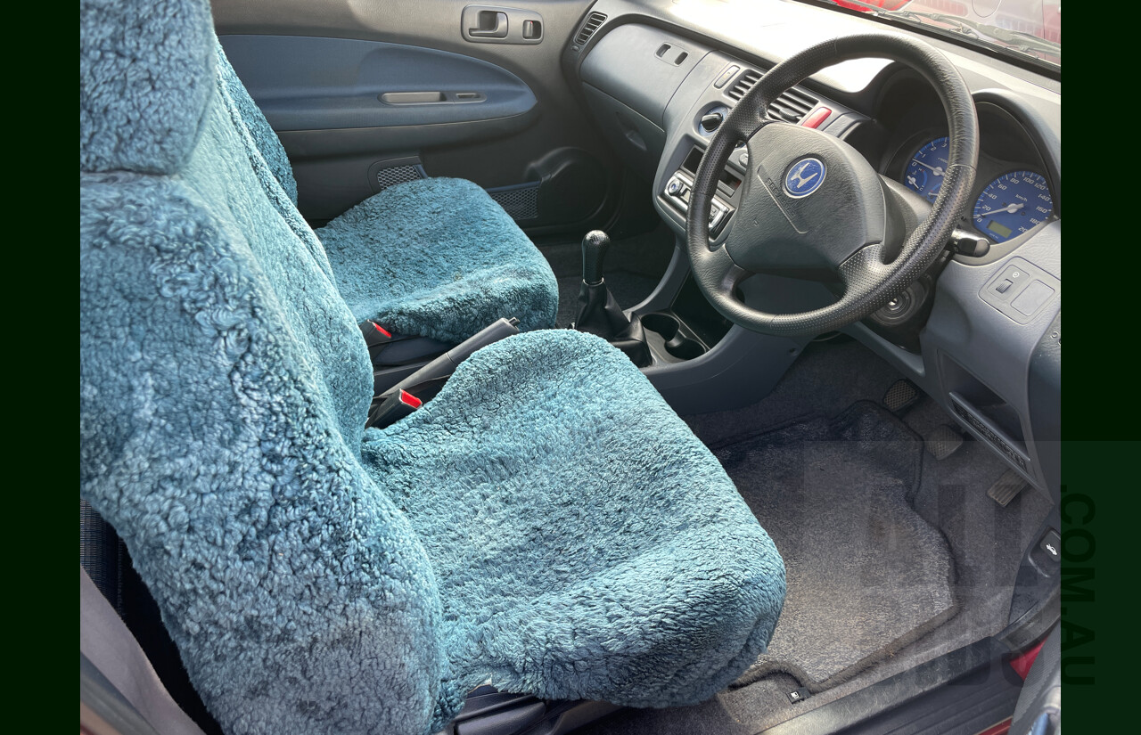 4/2000 Honda Hr-V (4x4) Sport  2d Wagon Red 1.6L