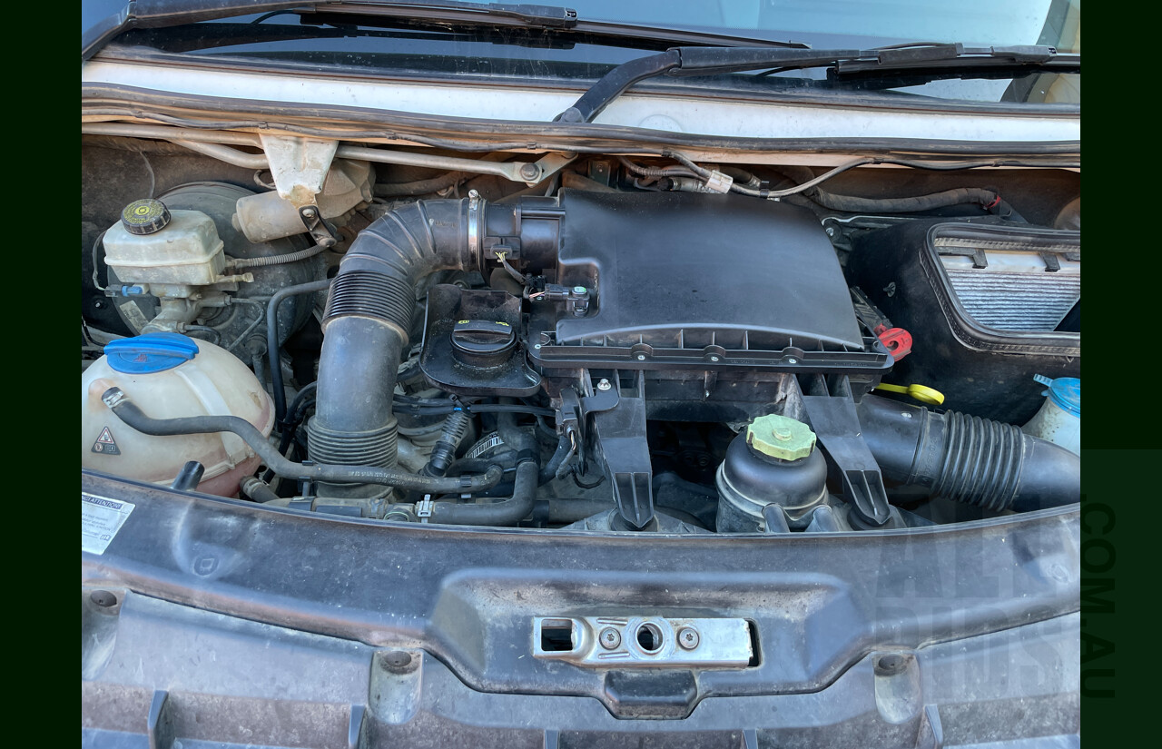 9/2017 Volkswagen Crafter 35 TDI 340 Jumbo Van White 2.0L