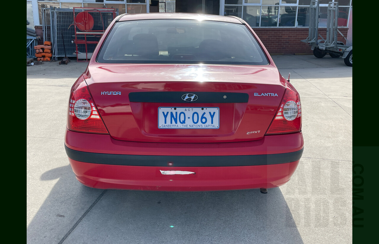 12/2003 Hyundai Elantra 2.0 HVT XD 4d Sedan Red 2.0L
