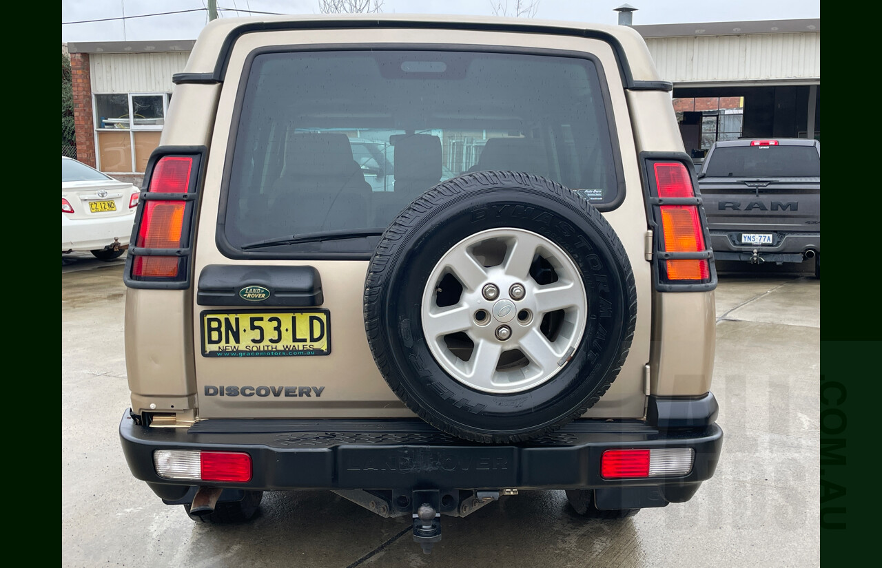 8/2004 Land Rover Discovery  SERIES II 4d Wagon Gold 2.5L
