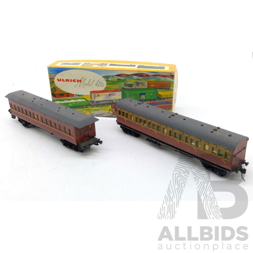 Vintage 'HO' Scale Australian Passenger Carriages HCX Class and CBA Class With Ulrich Box